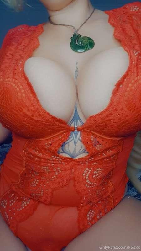 I love a good tit rub 
Who else?