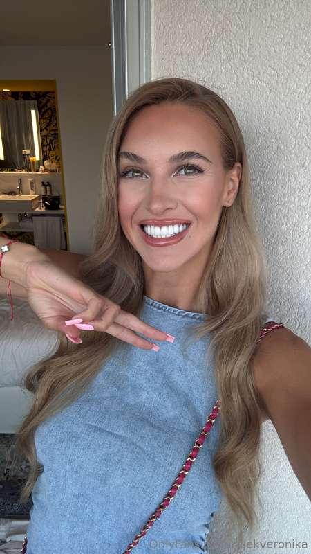 Hi 😘