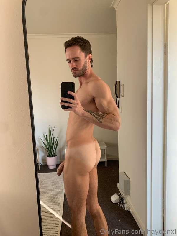 Don’t need to turn far to see it 🍆