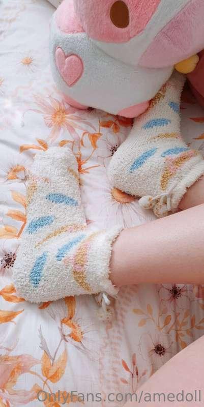 Litol pom-pom socks :3