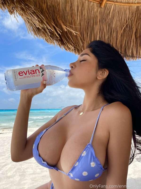 Remember to stay hydrated🥵