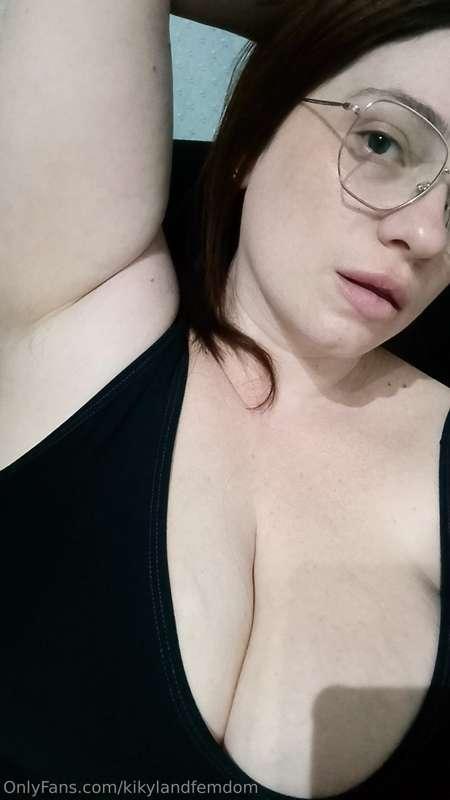 Any armpit lovers?