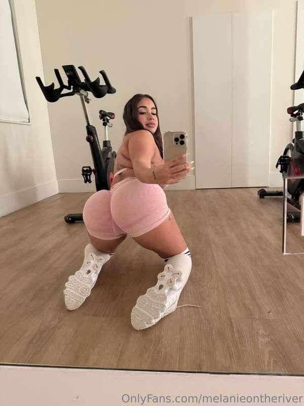 NEW Meta glasses BG POV is out in your messages now 😈