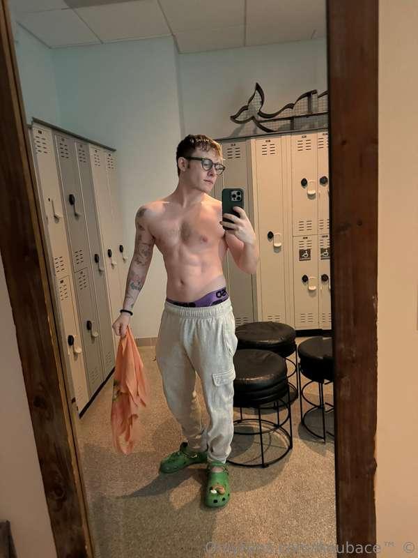Want to see what happened in the spa today? 😈 check your dms..