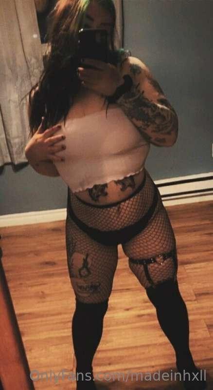 Bedtime selfies 🙈🖤