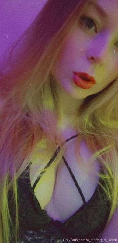 What about deep french kiss? For both of my lips 😋💋💋💋💋