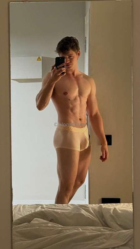 It‘s sunday - maybe we just go back to bed and relax? 😜😘