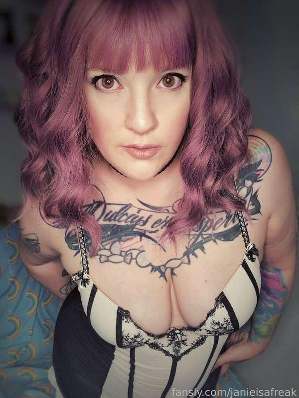 janieisafreak image #1