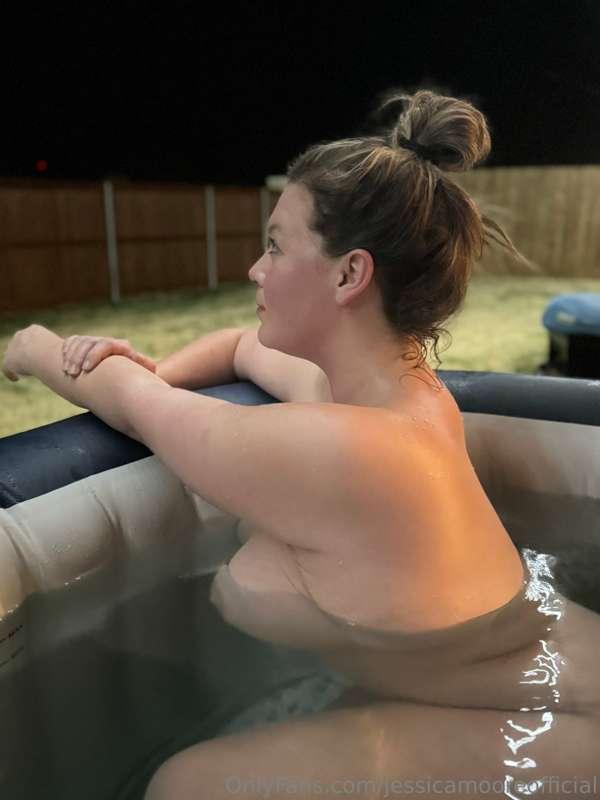 Cum play with me in my first night in my new hot tub! I try ..