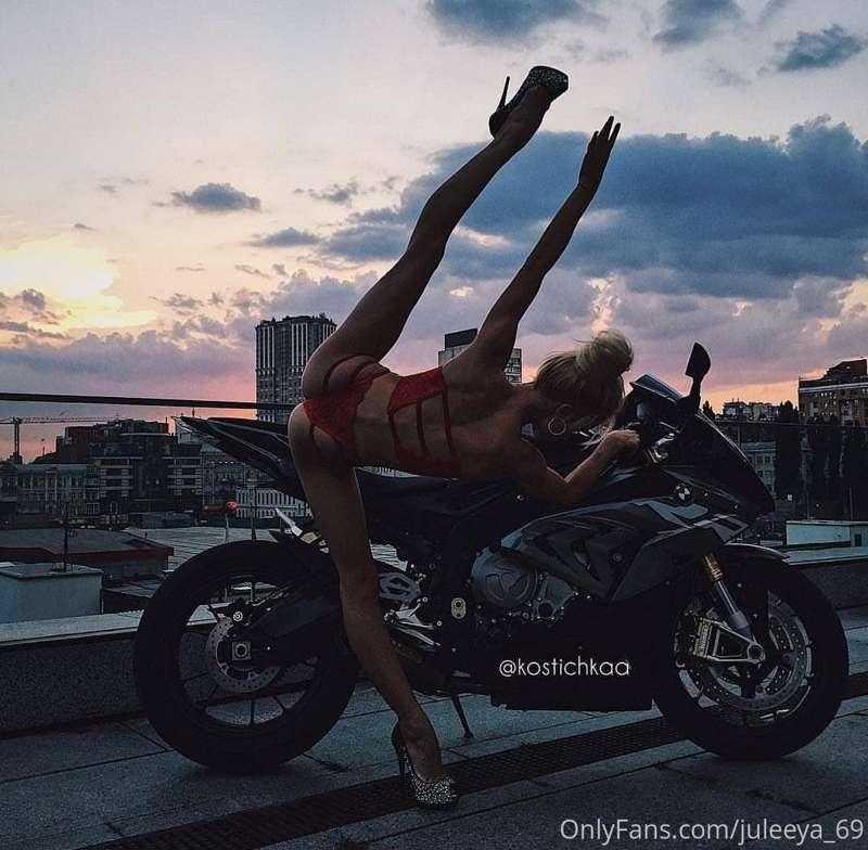 my hot vip page is waiting for you 😋 @juleeya69
