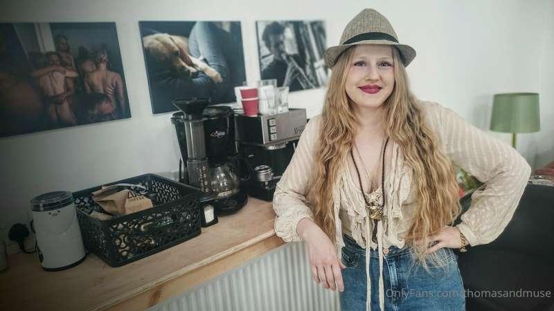 How does @lucymuse fuel her busy week? With her own COFFEE S..