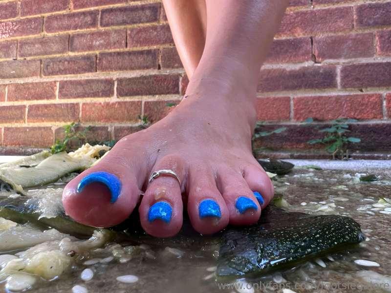 footsiegalore image #11