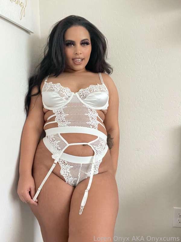 onyxcums image #1