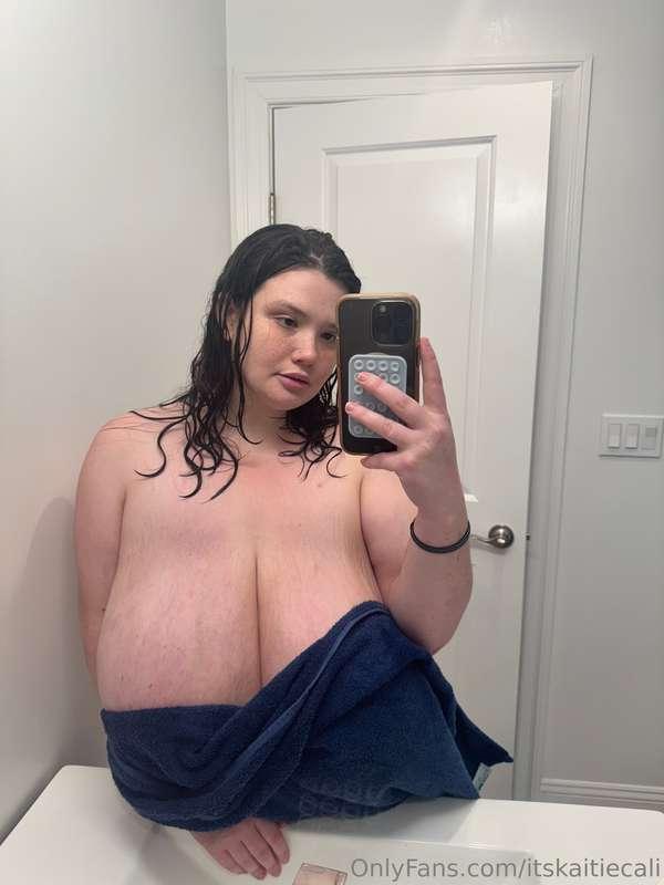 Too hot not to post hehe