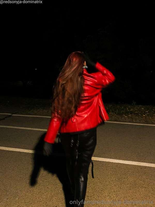 redsonyja-dominatrix image #1