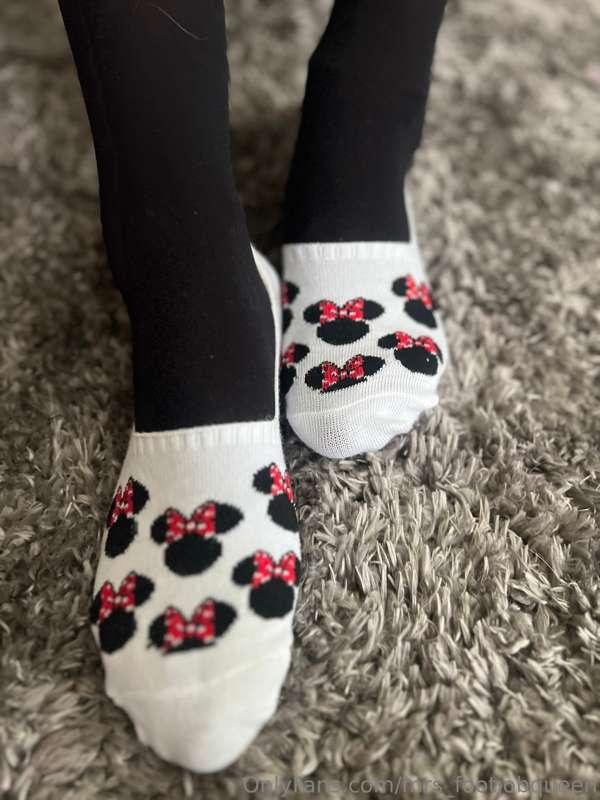 mrs_footjobqueen image #5