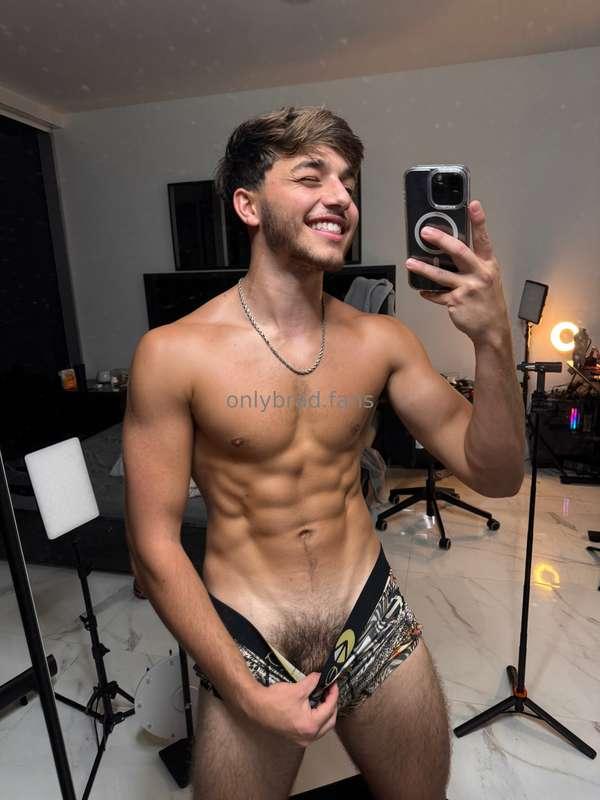 feeling hot this sunday? just like me rn😜