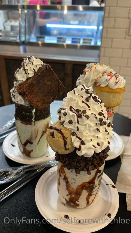 Yum! I love nothing more than a sweet little treat every now..