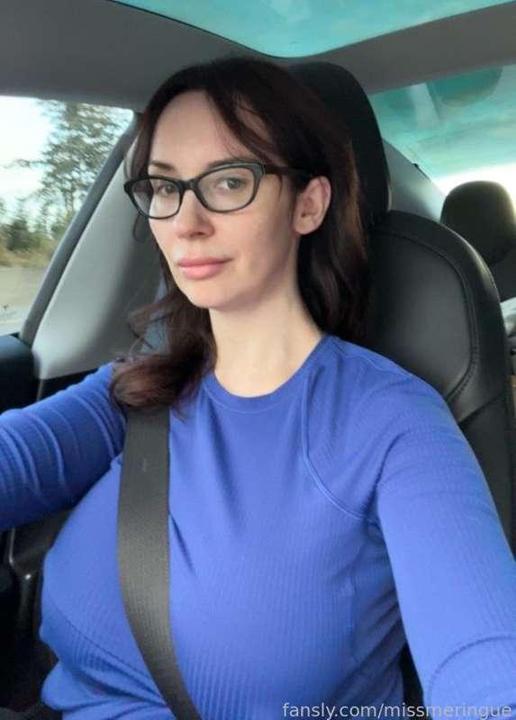 Just out for a drive. 😁😋

#boobs #tits #publicflashing #glasses