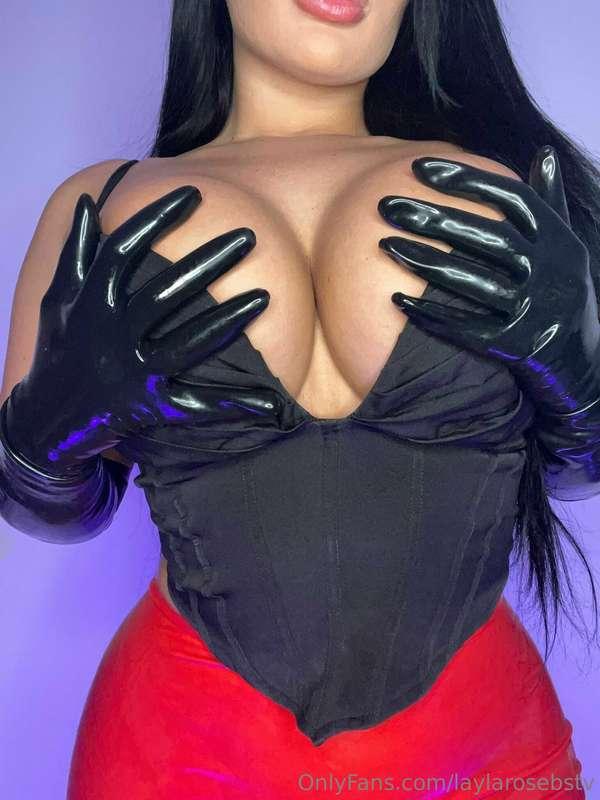 This is no prank! 😝 Tip $20 for $500 worth of content that I..
