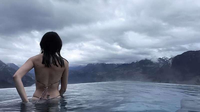 Hot spring bikini02