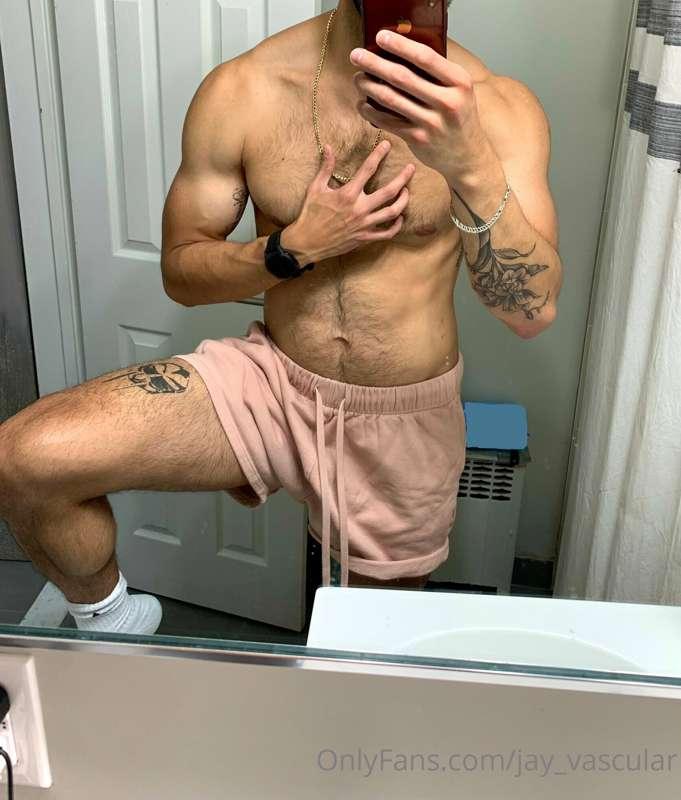 Don’t worry, the socks come off in bed😏 Taken post-run, pre-..