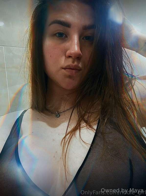 😈She @riddle_girl is free today for you😈 Busty hottie @riddl..