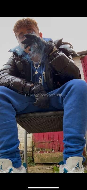 Who wants to watch daddy smoke his cigar 💨