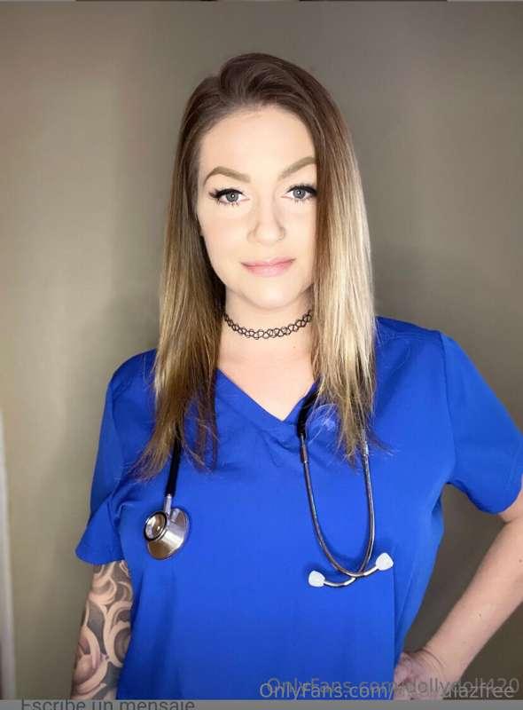 @dollydoll420 wants to check your pulse 😏🍆🩺😈