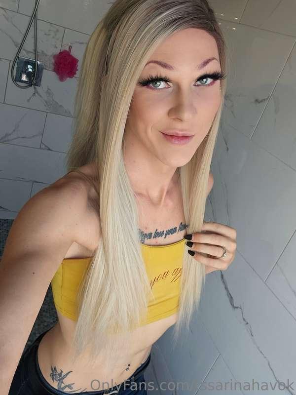 If you want to see more NSFW posts and content, follow me on..