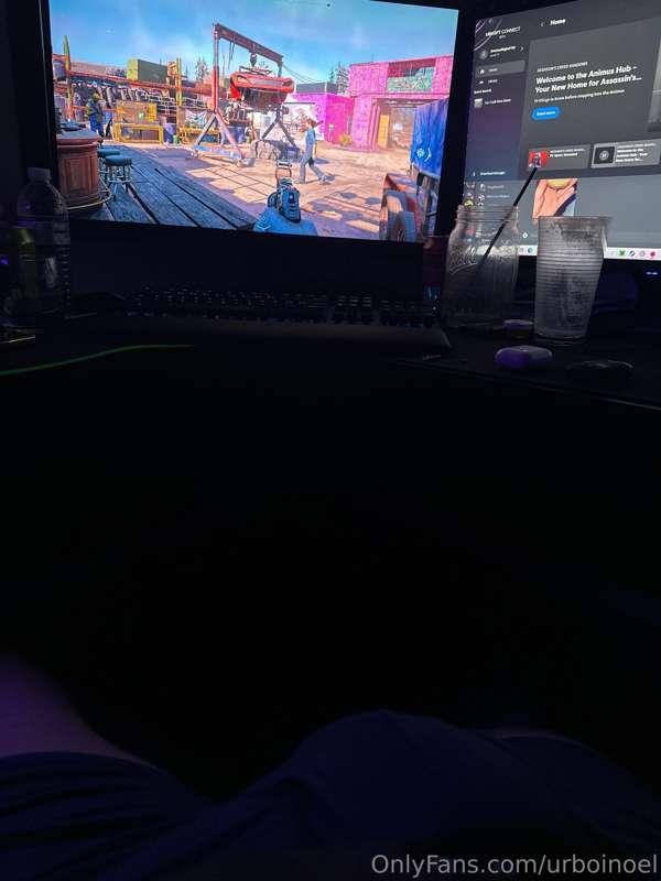Playing far cry and got horny for no good reason 😈😈 the REAL..