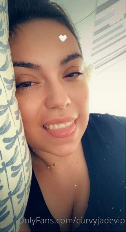 Getting lazy over the weekend. Just netflix, popcorn and bee..