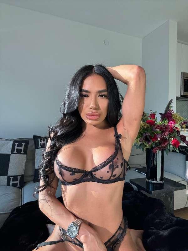 I promise to sit on your face and never get up 😈