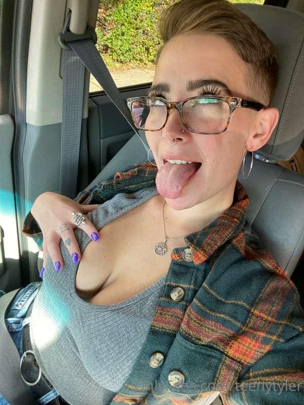 wishing everyone the best day 💗