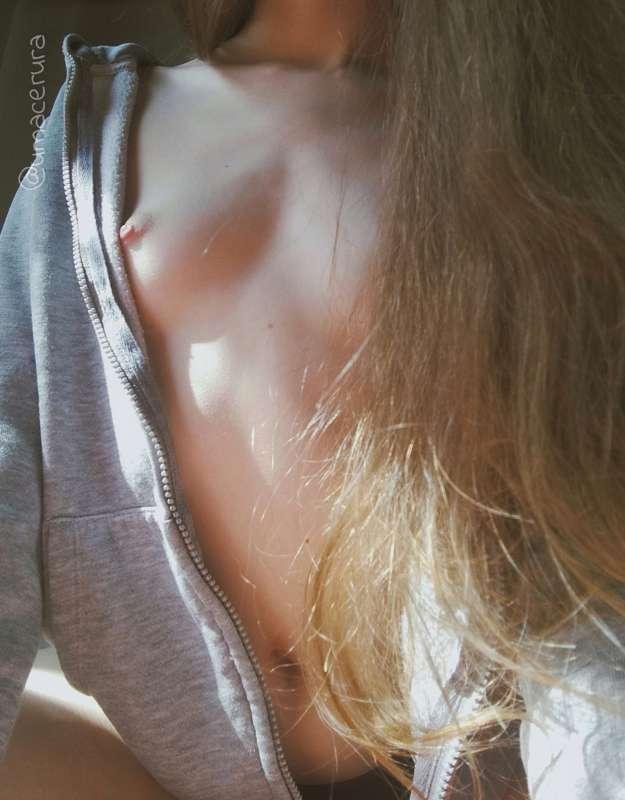 Happy Friday💛