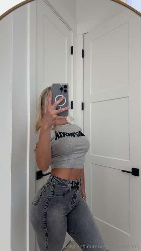 Swipe to touch my 🍑 
