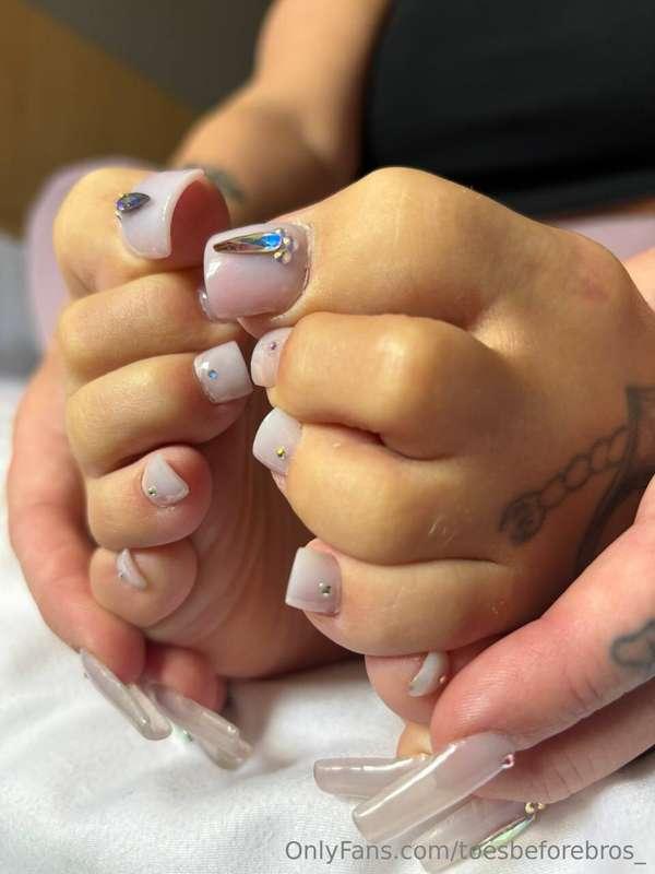 toesbeforebros_ image #21
