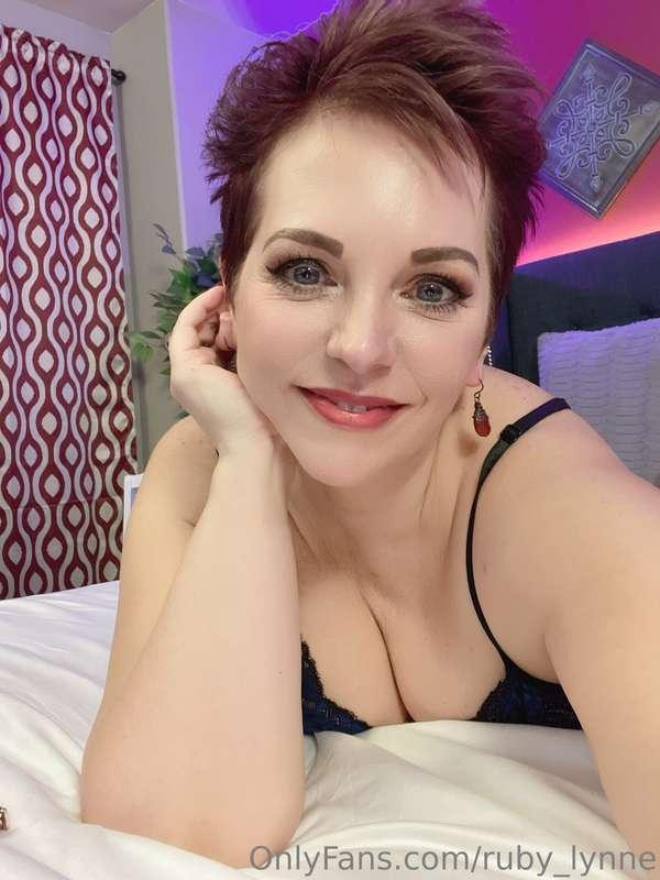 Your **daily dose of MILF** 😈 *Taking applications for* **su..