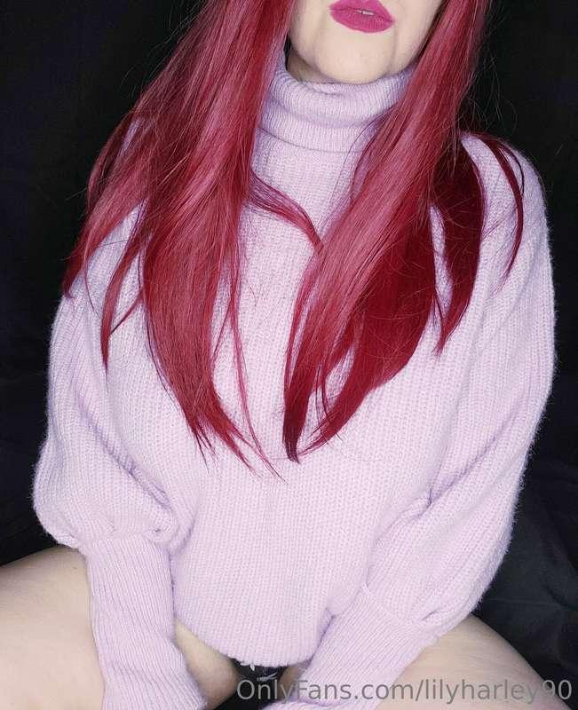 Would you wanna see what's beneath that sweater? 🍭
