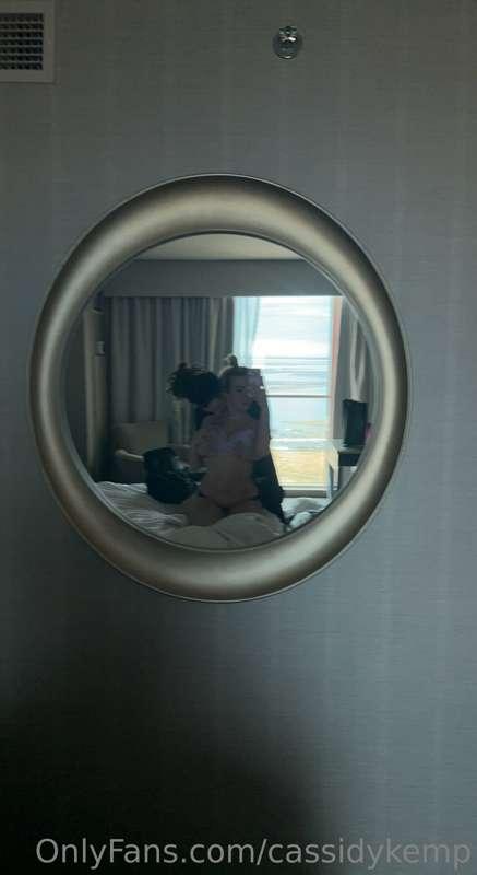 y’all want a tape of nardo eating my ass in this mirror ??👅👅..