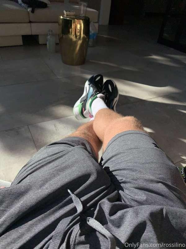 Gym shorts are pretty clingy 👀