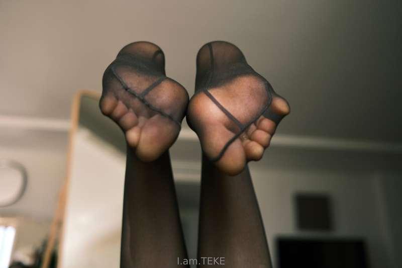 The early morning light filtered through the blinds, paintin..