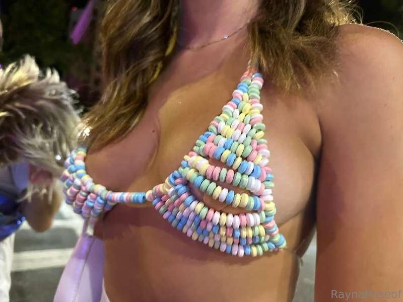 Big boobs!?!