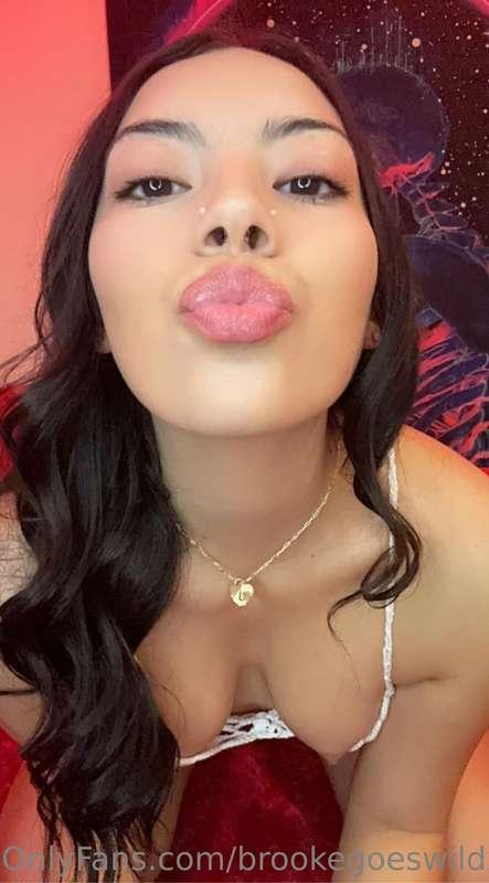 Sending virtual kisses your way. 💋