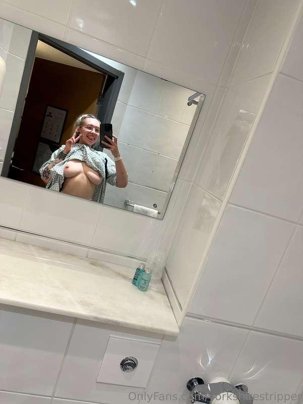 Anyone got a kink for hospital clothes?🤣 The surgery went ve..
