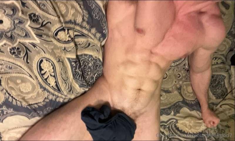 It’s so hot, I need to sleep naked now🥵