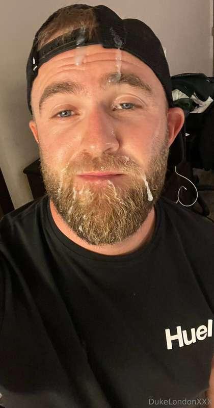 Straight bro nut in a filthy 🇺🇸 motel. 🤤