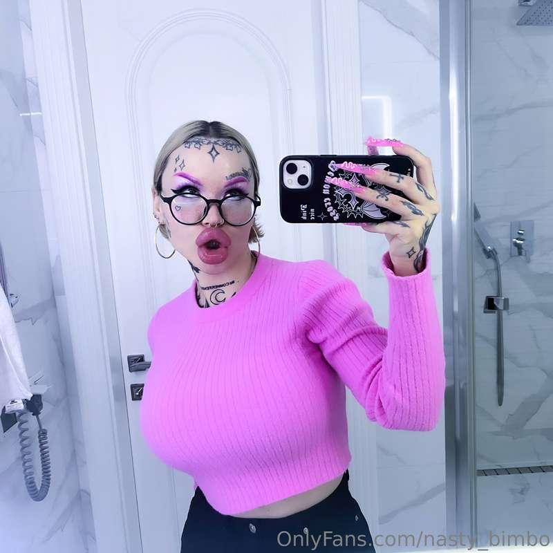 I am plastic blow up doll😍Got fucked and paid🤤💸🥴🩷