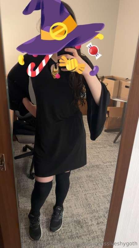 Witchy lewk for Halloween today :3