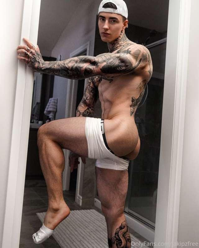 Help me get my sock & I'll help you orgasm 😈 
🔞👉 @Jakipz